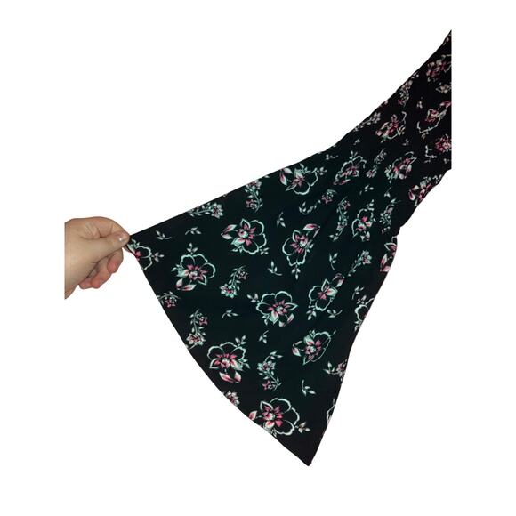 Express Black Boho Floral Smocked Bell Sleeve Top XS - Picture 3 of 5